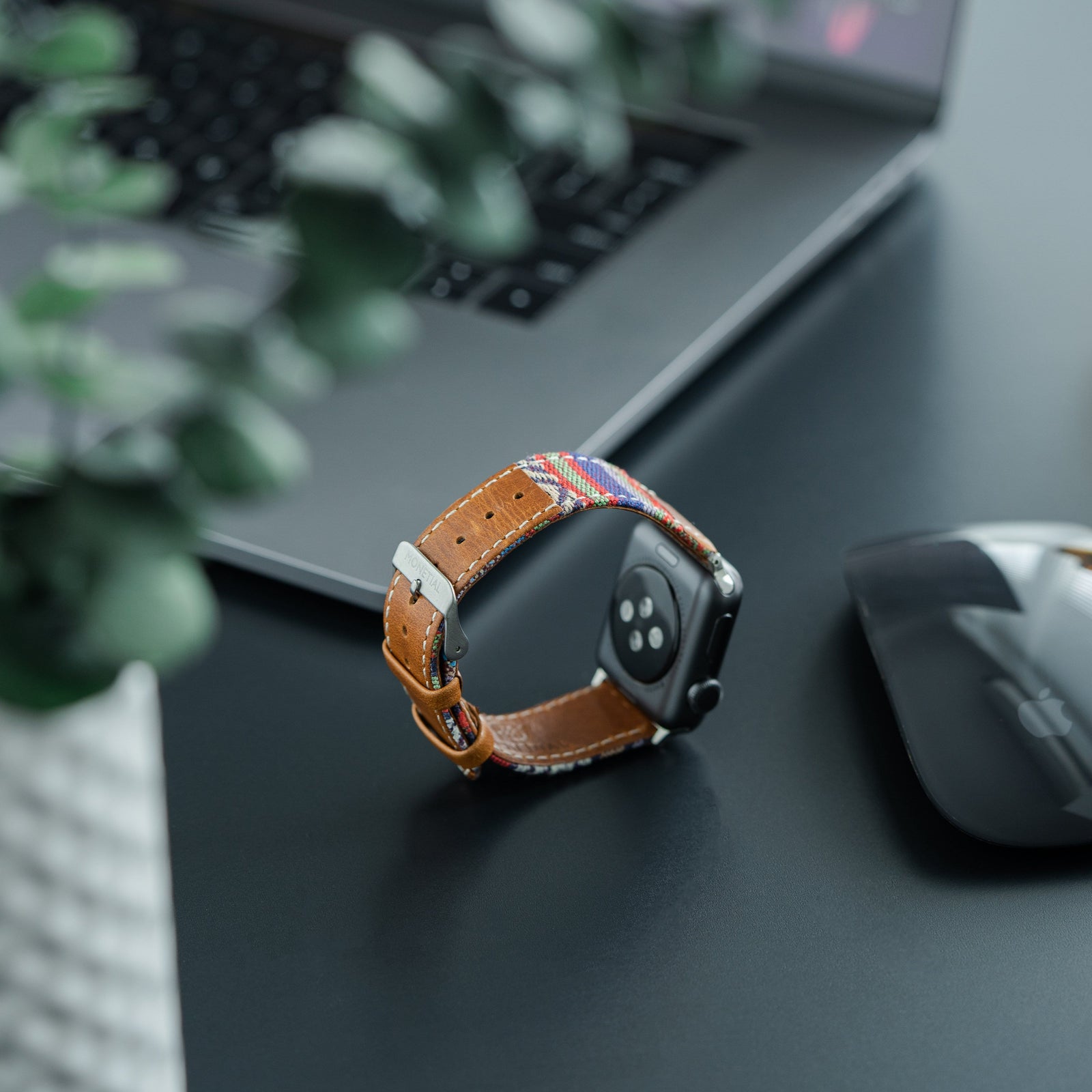 Nomad Apple Watch Bands | Monetial